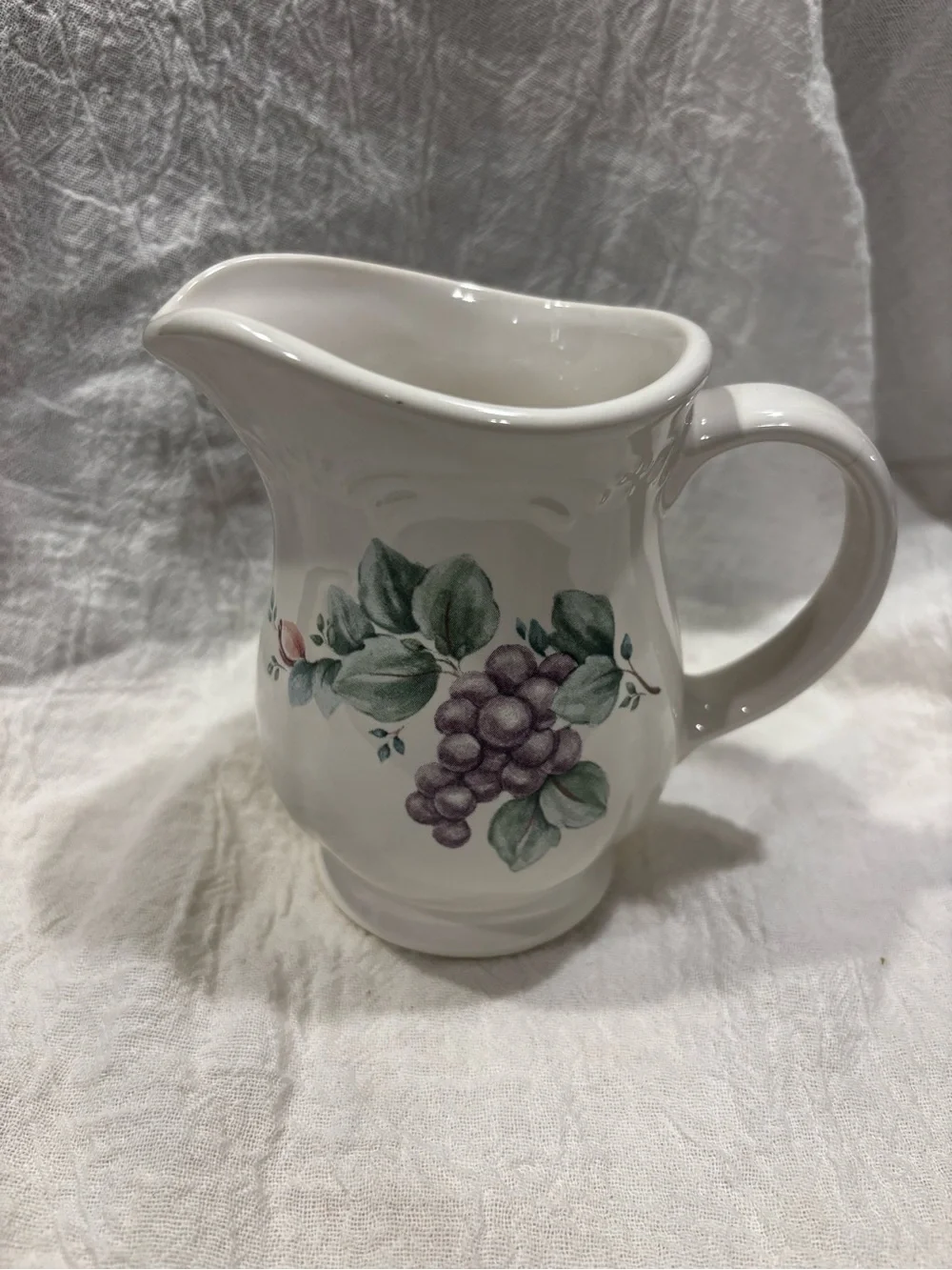 Vintage Pfaltzgraff Grapevine Creamer Pitcher Discontinued Pattern 12 oz